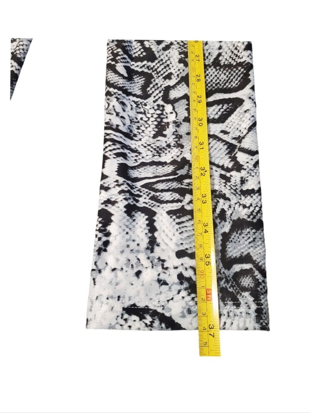 Beup Yoga Black‎ and White Snake Print Leggings Medium - Picture 5 of 6